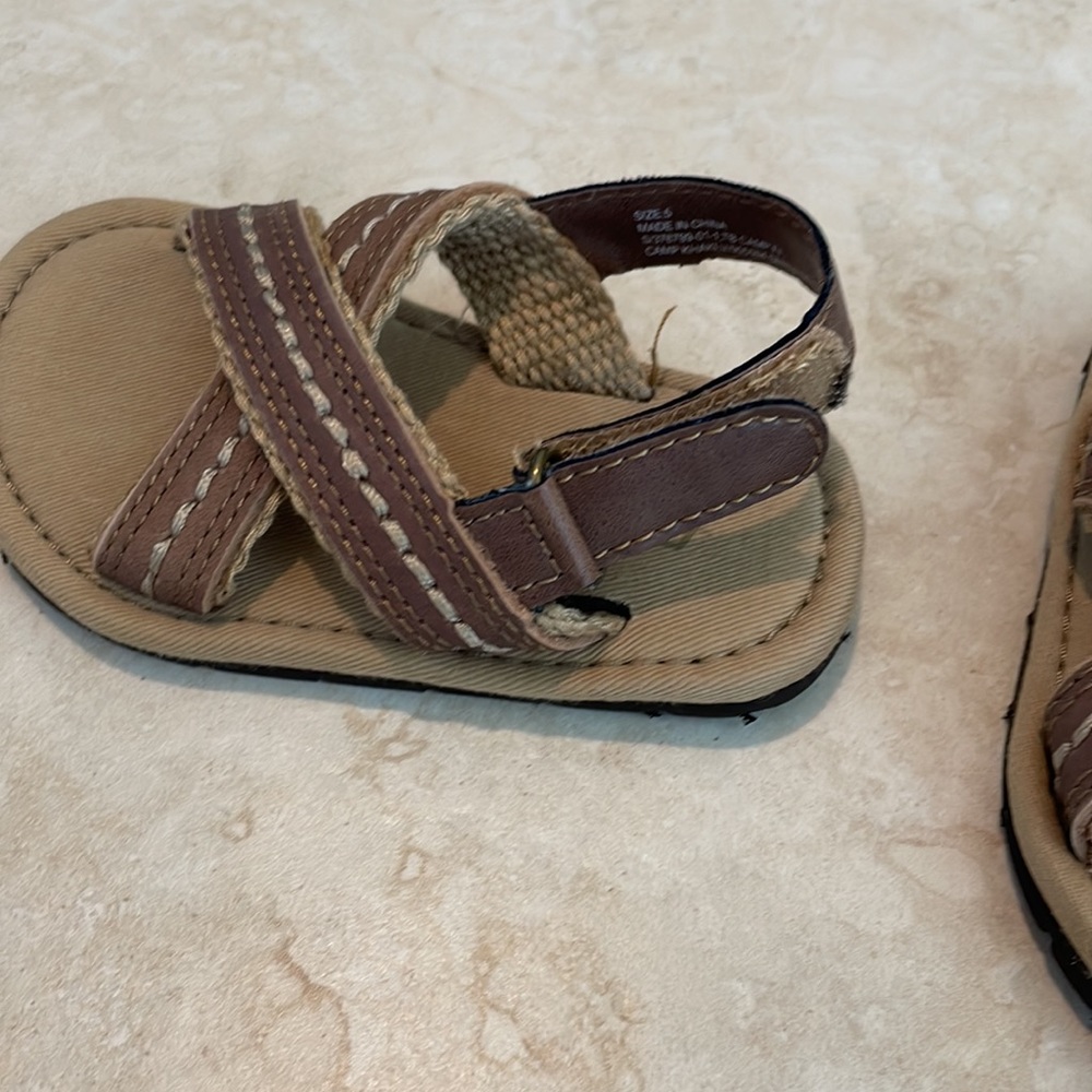 Gap toddler sandals size 5 - Picture 4 of 4